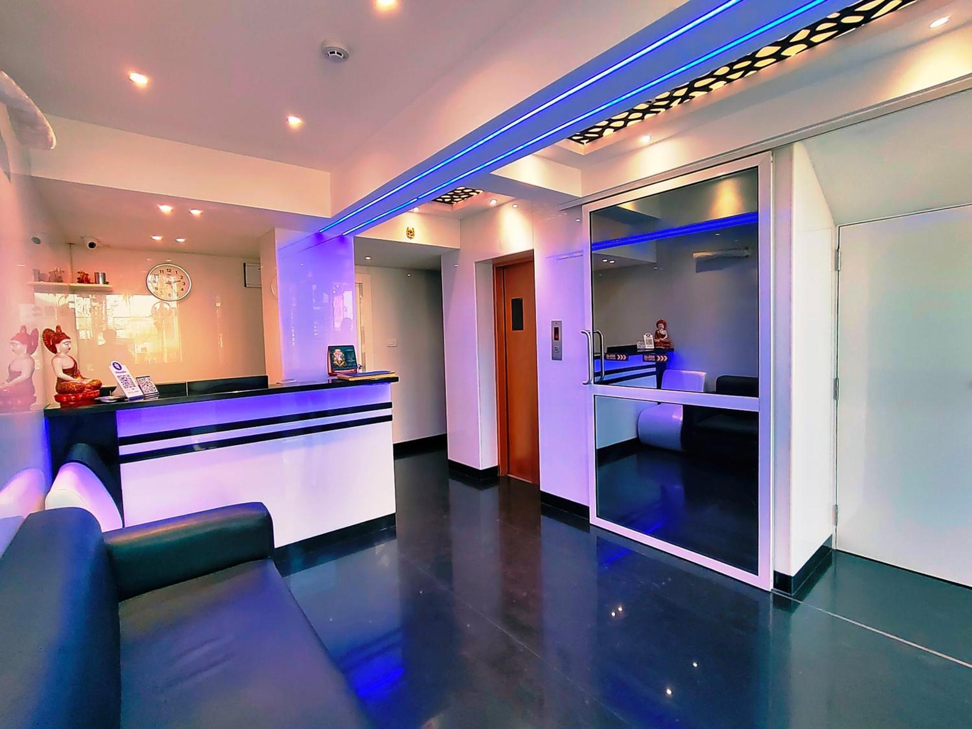 Hotel Steam Калькутта Экстерьер фото