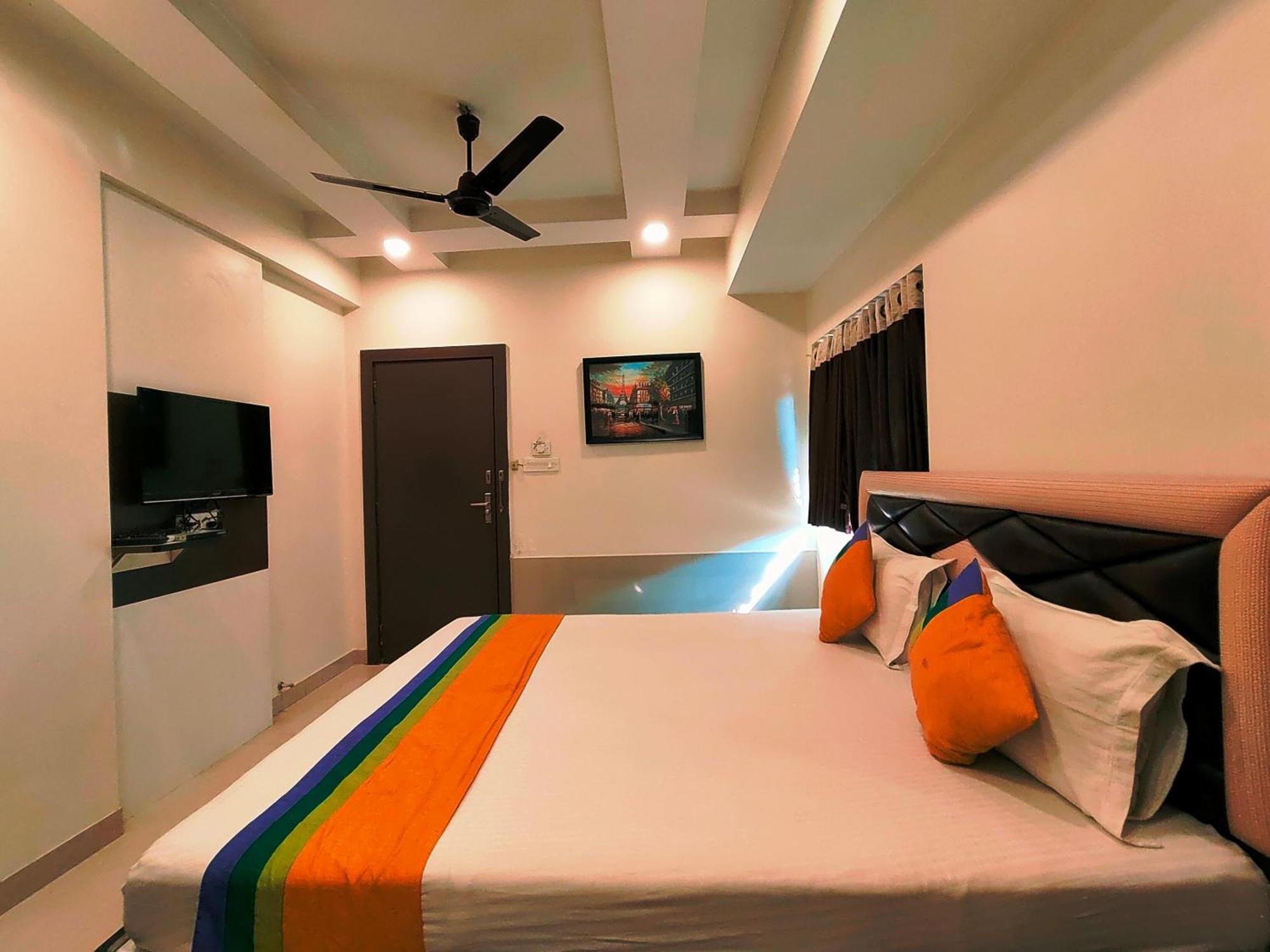 Hotel Steam Калькутта Экстерьер фото
