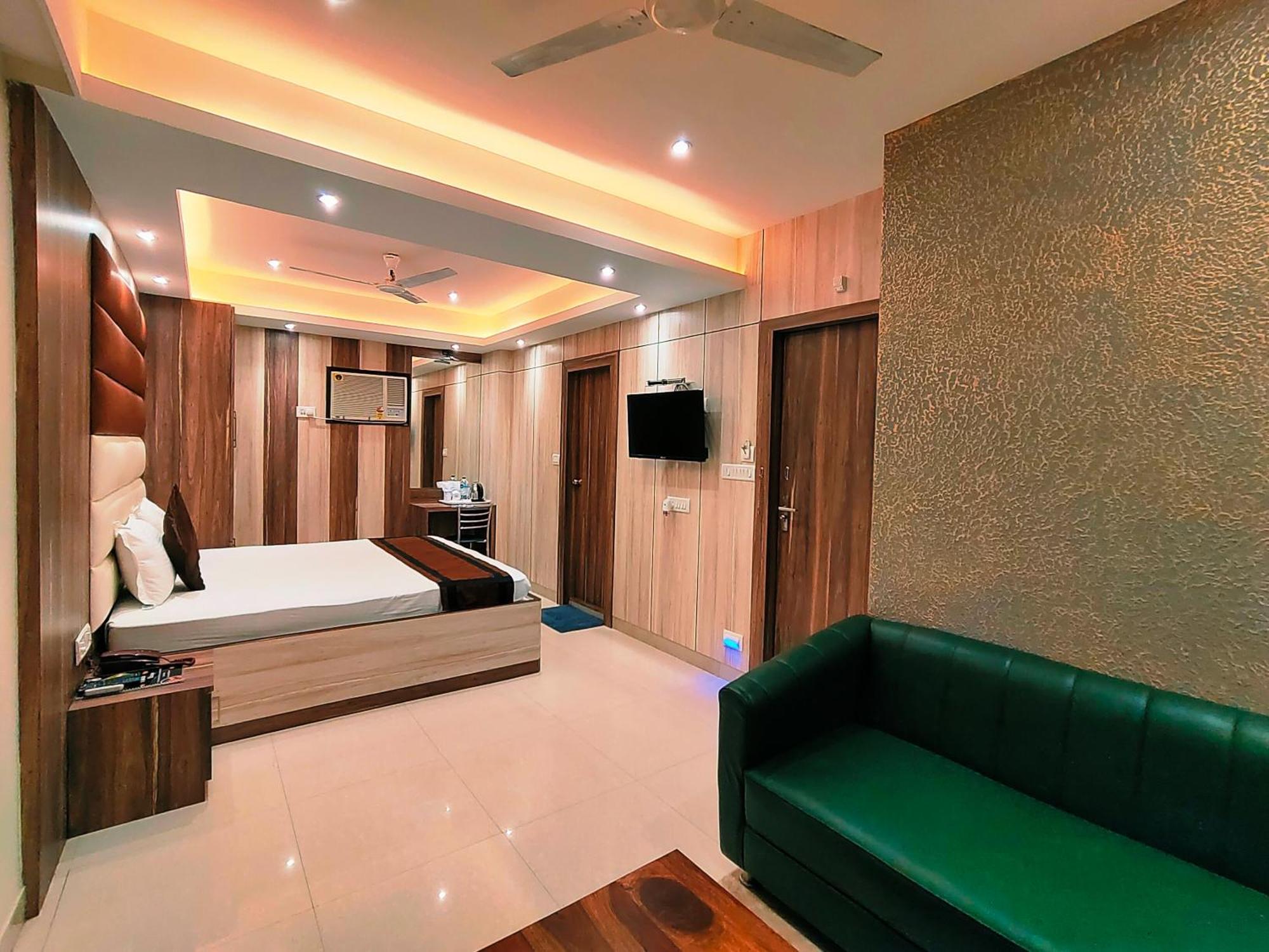 Hotel Steam Калькутта Экстерьер фото