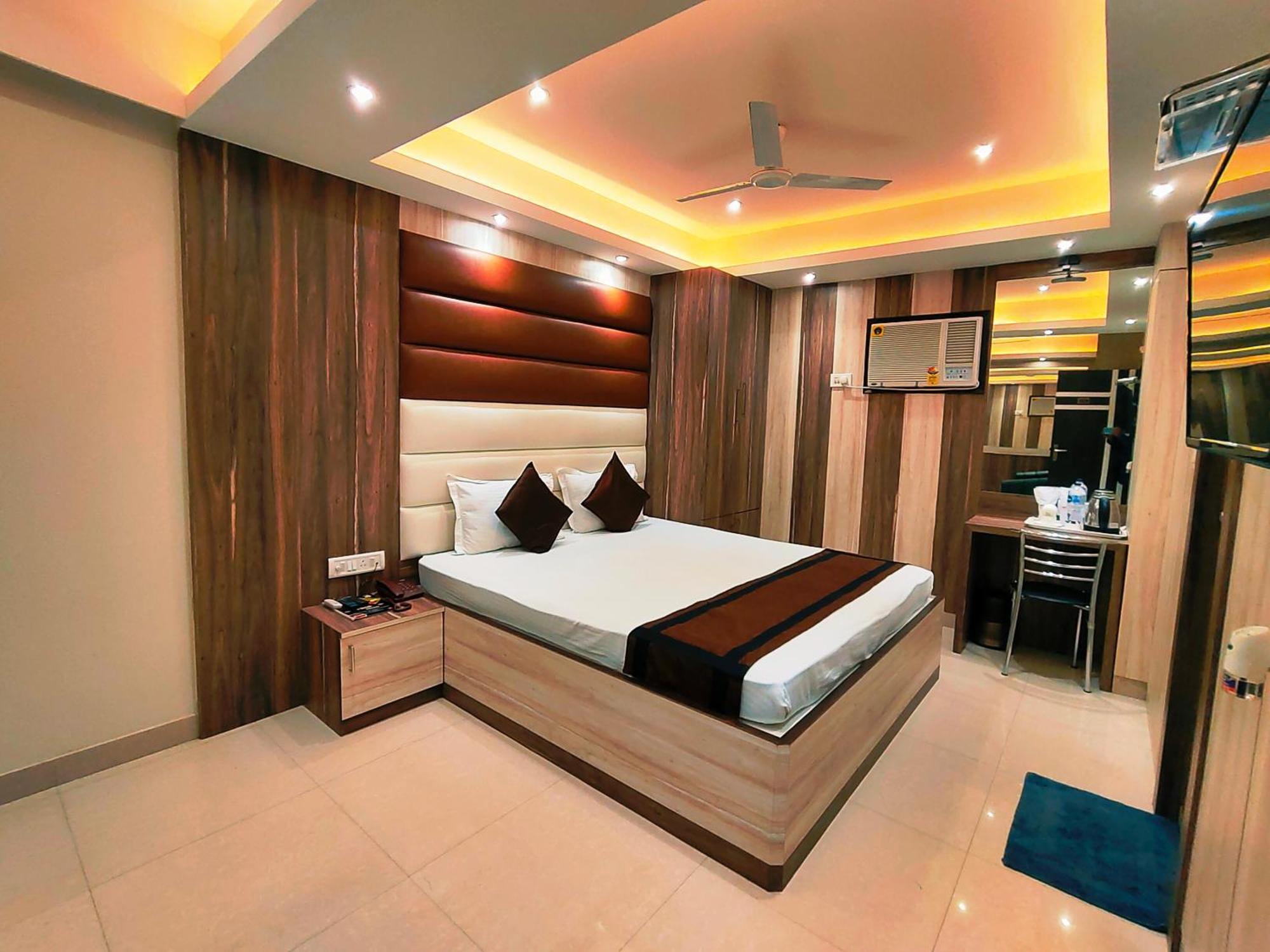 Hotel Steam Калькутта Экстерьер фото